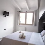 Domo San Leone - Storica Con Vasca Idromassaggio, Giardino E Parcheggio Privato 3*