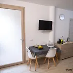 Domo San Leone - Storica Con Vasca Idromassaggio, Giardino E Parcheggio Privato Uta