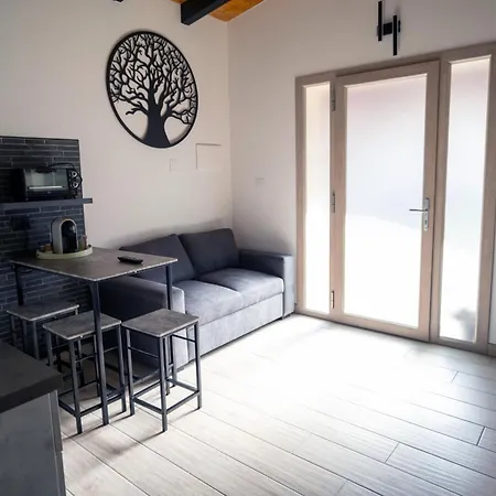 بيت ضيافة Domo San Leone - Storica Con Vasca Idromassaggio, Giardino E Parcheggio Privato 3*